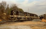 Six axle EMD's were a treat to see in Glenwood Yard